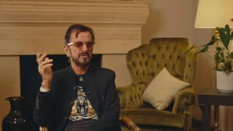 "Nous n'aurions jamais fait ça": Ringo Starr a fait corriger le scénario du biopic des Beatles de Sam Mendes