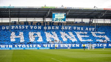 Emotionales Ostduell - Warum der Heimblock verschlossen bleibt