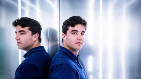 Borja Poal: “Hay mucho lavado de imagen en la contratación de personas con discapacidades solo para que las vean y sonrían cuando vengan los clientes”