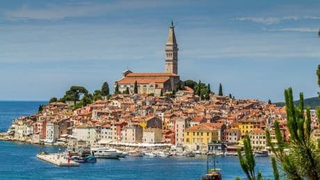 Vacanze in Croazia «più care che in Italia, Spagna e Grecia», autorità locali invitano ad abbassare i prezzi: cosa sta succedendo
