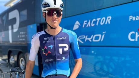 El equipo Israel Premier Tech borra el nombre del país de su maillot "para priorizar la seguridad" en La Vuelta