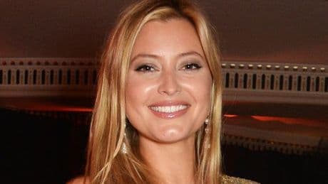 Holly Valance spotted without wedding ring following shock divorce announcement