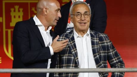 El Gobierno revisa los 2,4 millones de euros que Luis Rubiales dio al COE de su "hermano" Blanco