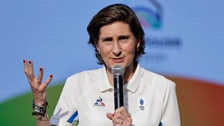 Amélie Oudéa-Castéra, ministre des sports lors des JO 2024, postule à la tête du CNOSF pour que « l’héritage des Jeux de Paris ne retombe pas »