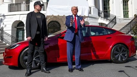 Elon Musk etkisi: Tesla'nın gelirleri yüzde 71 düştü! Satışlar dibe vurdu