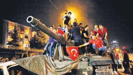 Lider dik durdu, millet destan yazdı