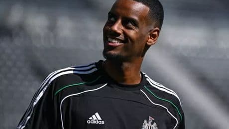 Liverpool transfer news: 'Complex' Alexander Isak update as Reds braced for two exits