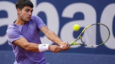 Carlos Alcaraz se lleva la victoria ante Arthur Fils por la vía rápida y se mete en la final del Trofeo Conde de Godó