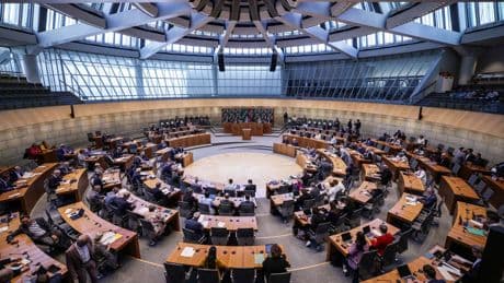 Ab 1. Juli: Abgeordnetenbezüge steigen um 5 Prozent