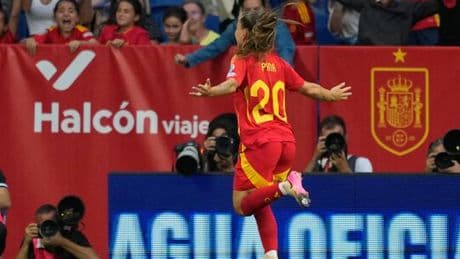 Pina mete a España en semifinales