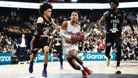 Basket : «Il va falloir qu’on montre un autre visage», martèle Matthew Strazel, après la défaite de Monaco à Paris