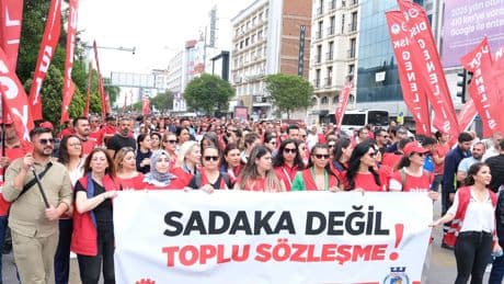 İzBB işçileri yarım gün iş bıraktı, grev 29 Mayıs'ta