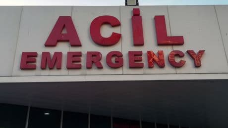 Antep'te tır ile işçi servisinin çarpıştığı kazada 8 kişi yaralandı