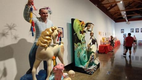 La exposición del Ninot y una muestra de fotos y carteles, preámbulo de las Fogueres 2025