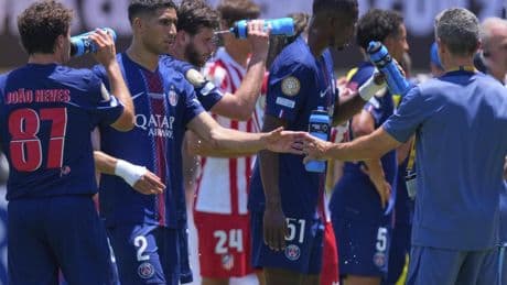 Clamor unánime contra las condiciones del partido PSG-Atlético: "Me dolían hasta las uñas"