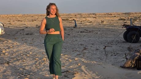 Docent Adeline (24) is altijd op zoek naar avontuur: ’Kitesurfen en motorcrossen in de woestijn’
