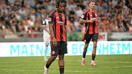 „Ihm fehlt die Bindung“ : Elye Wahi läuft bei der Eintracht die Zeit davon