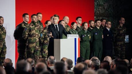 Défense : ce que sera le « réarmement » selon Emmanuel Macron