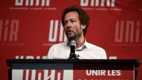 Congrès du PS: courtisé, Boris Vallaud affirme vouloir rester dans la course jusqu’au bout