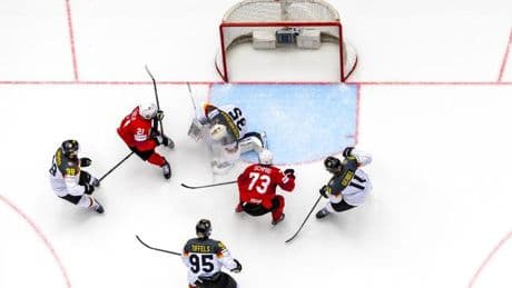 Eishockey-WM: "Gewisse Schwere": DEB-Team nach 1:5 gegen Schweizer ratlos