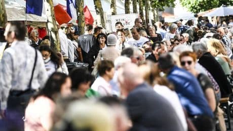 Breakdance, Chansons und Delikatessen: Das hat das Frankreichfest in Düsseldorf zu bieten