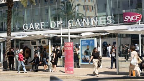 Cannes törenine saatler kala Fransa karanlığa gömüldü! Kundaklama şüphesi