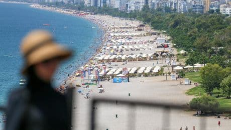 Antalya'da yüksek nem ve sıcak bunalttı