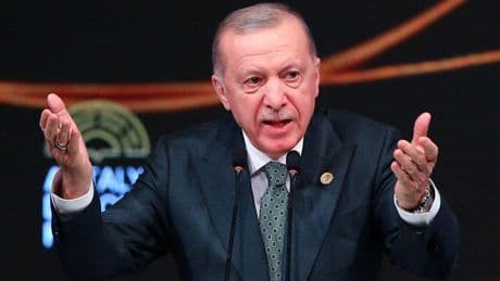 Erdogan sube de decibelios su discurso homófobo: "Los LGTBI son una plaga, enemigos de la humanidad que debo combatir"