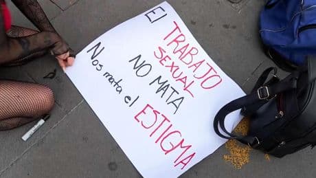 Trabajadoras sexuales marchan en México para exigir seguridad social y derechos