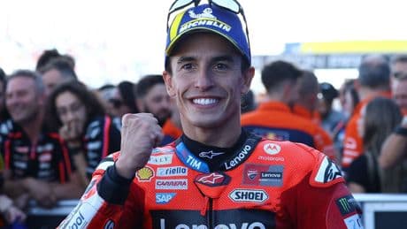 Marc Márquez completa su séptimo doblete consecutivo y acaricia un título histórico