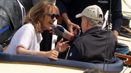 El divertido momento que ha protagonizado el rey Juan Carlos en Sanxenxo junto a una mujer que le ha pedido una fotografía