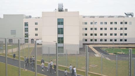 Female warder over ‘flings with at least two lags’ at scandal-hit prison