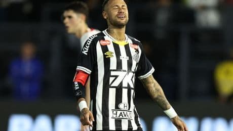 Neymar, expulsado en su primer partido oficial con el Santos después de un mes parado