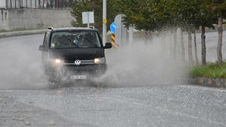 Meteoroloji'den İstanbul, Edirne, Ankara dahil  50 il için sağanak uyarısı