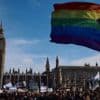Droits LGBT+ : des milliers de personnes ont manifesté pour les droits des personnes trans à Londres