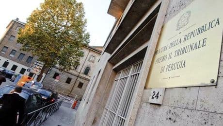 Padre picchia e insulta figlio che gioca male a calcio: «Sei una ragazzina». Denunciato per abuso dei mezzi di correzione