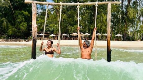 Annu (43) uit Real housewives van het zuiden: ’Als de vlucht langer is dan vijf uur, vliegen we businessclass’
