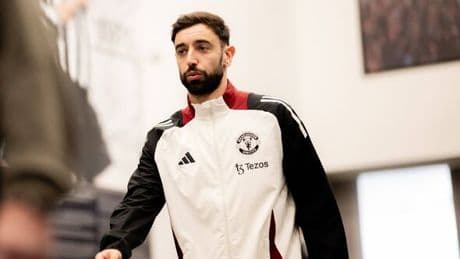 Bruno Fernandes' teammate tells him to join Saudi team as Man Utd consider sale
