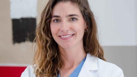 Alba Aragón, médica y especialista en sueño: "Esta es la cena para dormir mejor en España y despertar con energía"