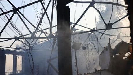 A Marseille, un incendie spectaculaire marque le début d’une saison « à haut risque » : « Pendant deux heures, on était seuls au milieu des flammes »