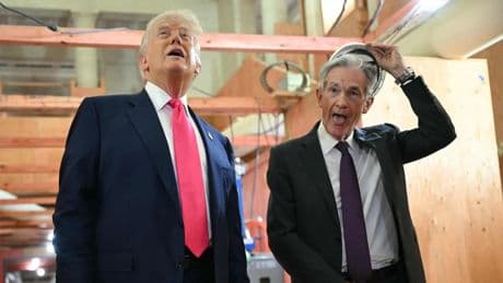 Bei Baustellenrundgang: Trump und Fed-Chef Powell streiten sich öffentlich