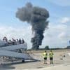 Video zeigt schwarze Rauchsäule: Kleinflugzeug am Southend Airport nahe London abgestürzt – Flughafen bleibt geschlossen