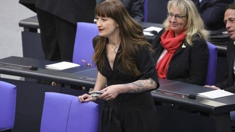 Liveblog zur Merz-Regierung: Reichinnek zu Merz: Werden viel Spaß miteinander haben