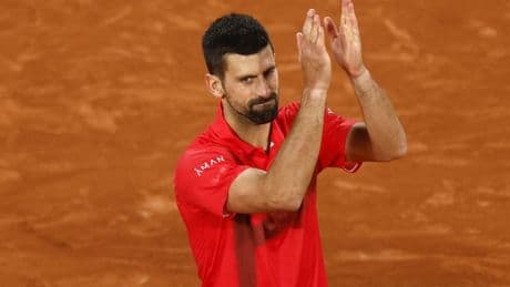 Djokovic a nudo: &quot;La rabbia da bambino, io indesiderato tra Nadal e Federer. E meglio con uno...&quot;