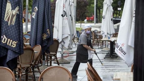D.C. restaurants seek repeal of tipped minimum wage hike