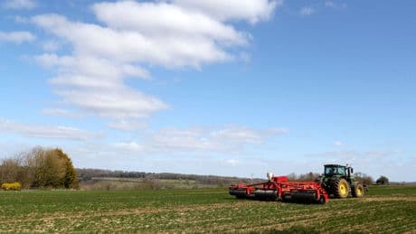 Farmers warn of impact on wildlife of closure of nature-friendly farming scheme