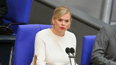 Cyberangriffe: Klöckner fordert besseren Schutz vor Cyberkriminalität –„Der Bundestag ist ein begehrtes Ziel“