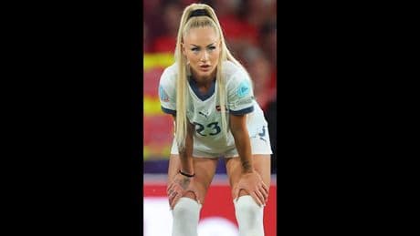 Fans feiern Fußball-Schönheit - Alisha Lehmann verliert Beauty-Thron!