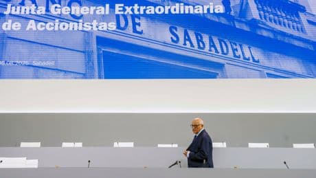 Los accionistas de Banco Sabadell aprueban la venta de TSB a Santander