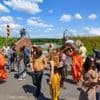 Kunst und Protest am Ufer der Oder: „Es fühlt sich so falsch an, da warten zu müssen“